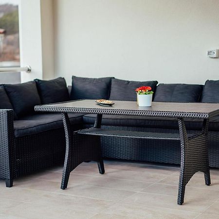 Apartman Mlikota Zagvozd Esterno foto