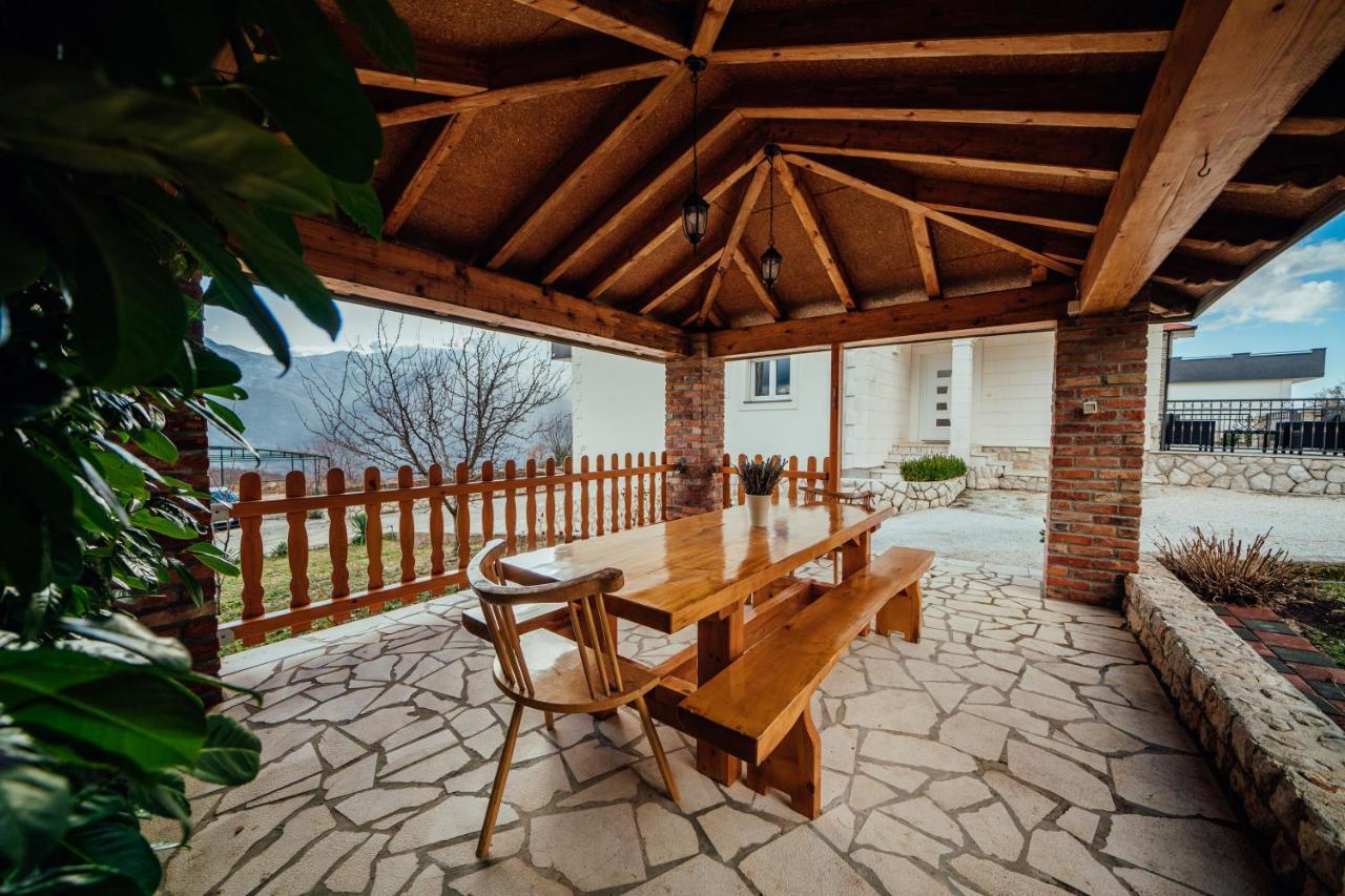 Apartman Mlikota Zagvozd Esterno foto