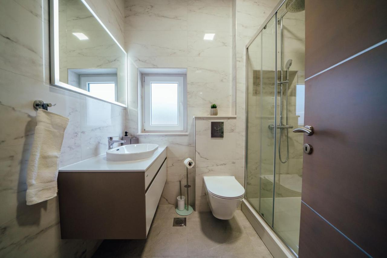 Apartman Mlikota Zagvozd Esterno foto