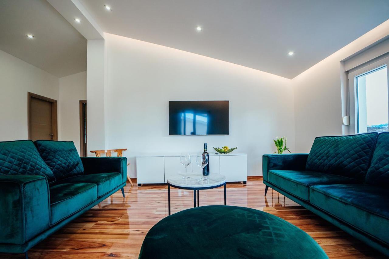 Apartman Mlikota Zagvozd Esterno foto
