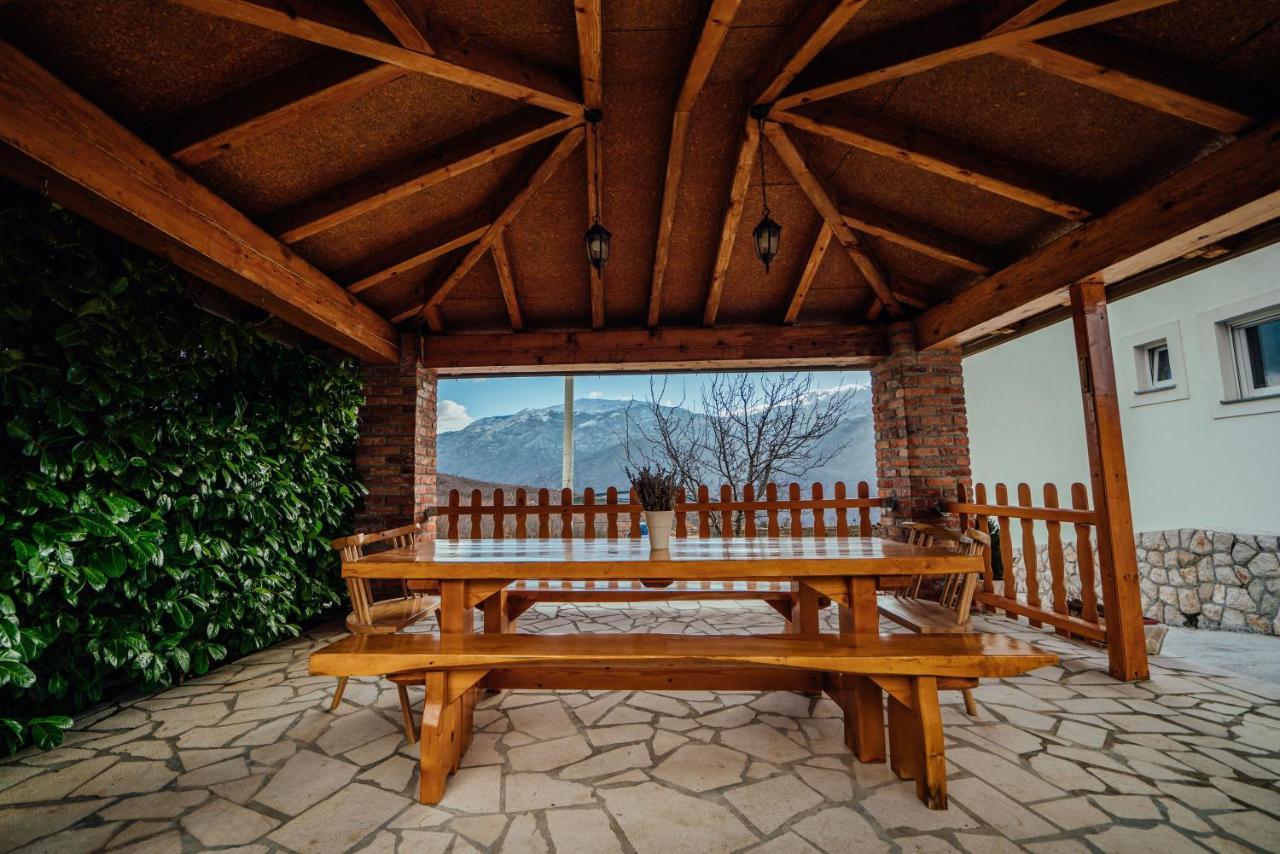 Apartman Mlikota Zagvozd Esterno foto