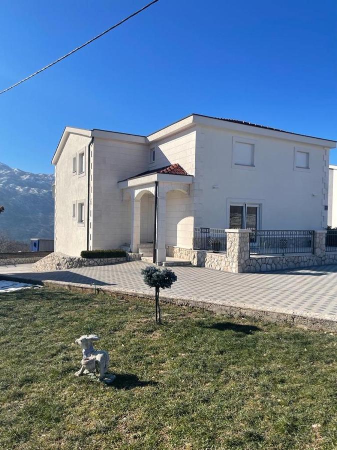 Apartman Mlikota Zagvozd Esterno foto
